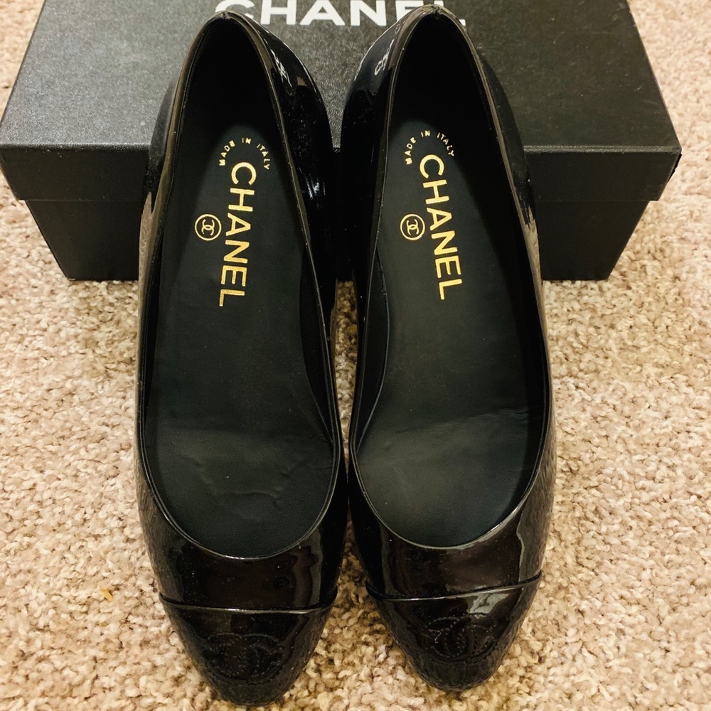 Chanel shoes black patent